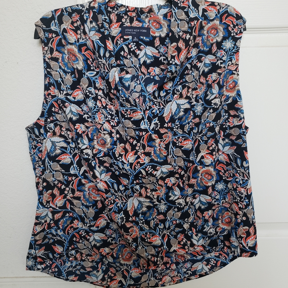 Jones New York Signature Oriental Floral Top